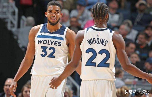 雷迪克：此前背靠背很消耗里夫斯 周二让他放假了&昨天训练也轻松（雷迪克：背靠背让里夫斯消耗大，周二安排休息、昨日训练放松）