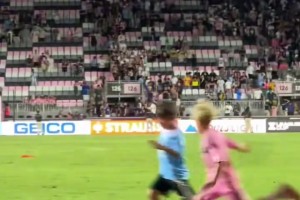 随着阿森纳2-0，利物浦1-1，切尔西1-3爆冷，英超最新积分榜出炉（英超最新榜单公布：阿森纳2-0全取三分，利物浦1-1憾平，切尔西1-3遭冷门）