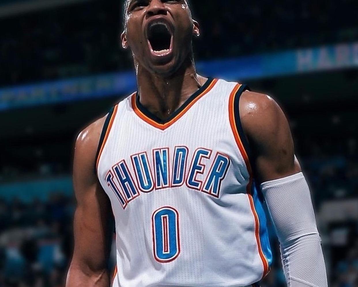 庆祝进球的时候拉着你自拍的是谁？福登：不认识，随便找的人（进球庆祝时把你拽来自拍的是谁？福登：不认识，临时随便找的）