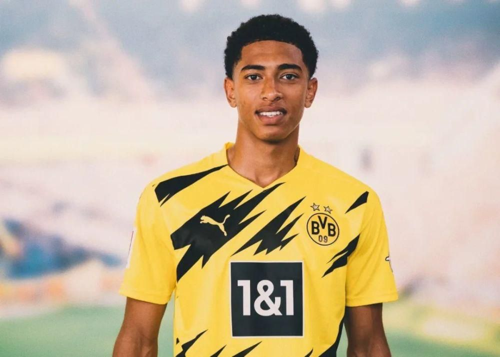 狄龙正式挑衅詹姆斯！下一场看我怎么废了你，别再找裁判告状了（狄龙公开向詹姆斯下战书：下一场见真章，别再向裁判抱怨）