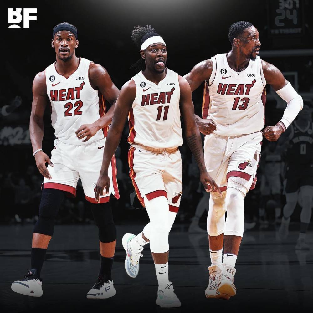 介绍人物背景及球队现状（人物背景与球队近况解析）