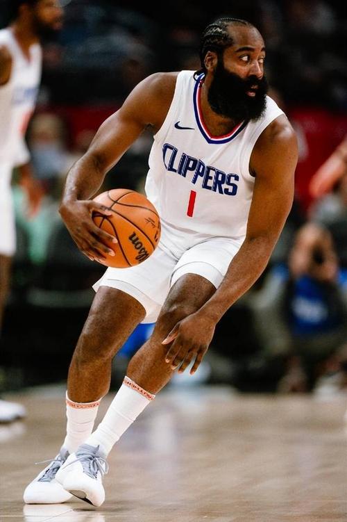 中甲大结局：辽宁铁人与重庆铜梁龙升入中超，广州豹冲超失败（中甲收官：辽宁铁人、重庆铜梁龙挺进中超，广州豹冲超折戟）