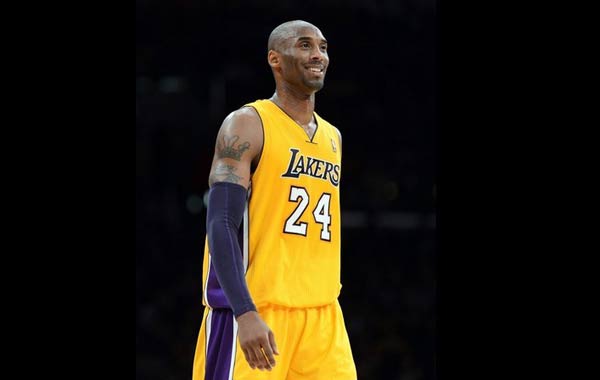 公牛伤病报告：科比·怀特&赫尔特、武切维奇今日可出战（公牛伤情更新：科比·怀特、赫尔特与武切维奇今日均可出战）