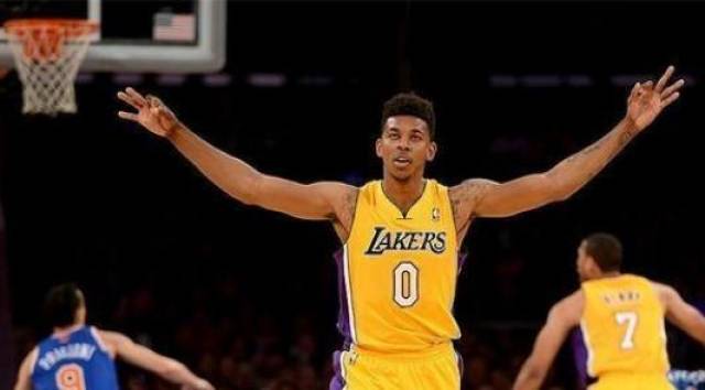 王燊超：后点射门进球是我的特点，队里每个人都是被需要的（王燊超：后点包抄破门是我的招牌，球队人人不可或缺）