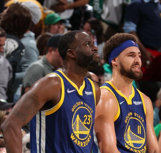 03-04赛季以来，埃弗顿第2次在英超主场的上半时0射门（自2003-04赛季以来，埃弗顿仅第2次在英超主场上半场0射门）