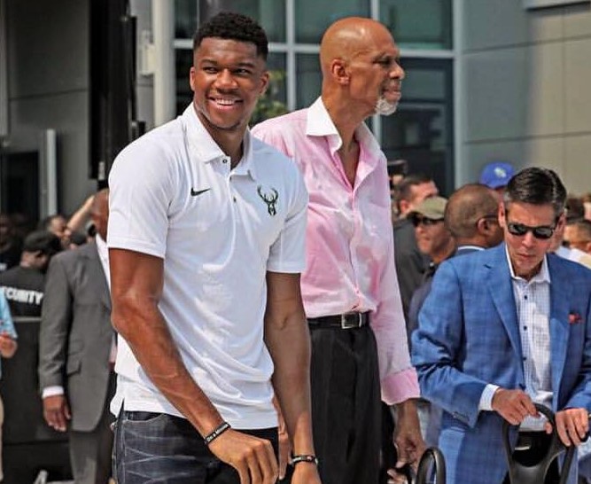 多方合力，共启电竞梦剧场！2025上海电竞大师赛开幕隆重开幕（同心共筑电竞梦剧场，2025上海电竞大师赛盛大启幕）